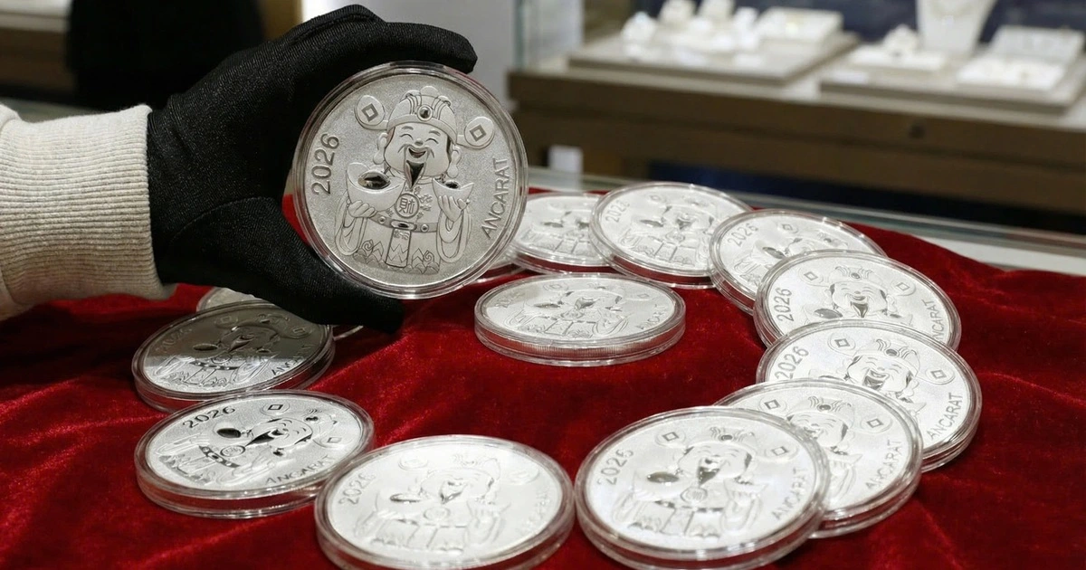 Giá bạc hôm nay 2.3: Bất ngờ giảm mạnh, còn hơn 95 triệu đồng/kg