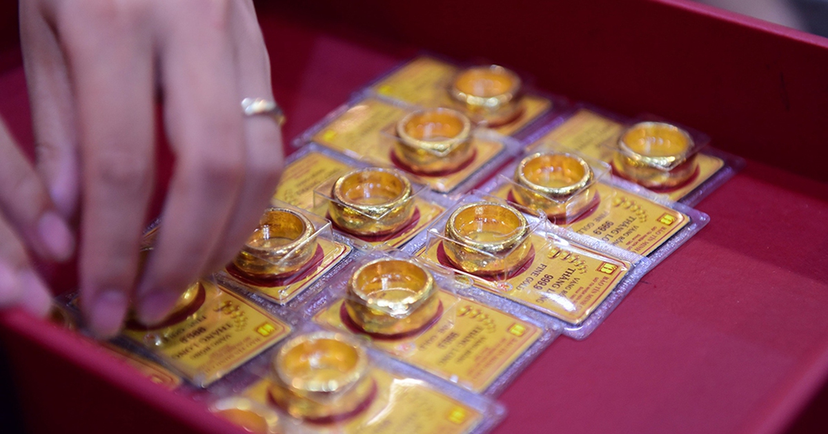 Giá vàng hôm nay 15.3.2026: Vàng nhẫn vượt mặt vàng miếng