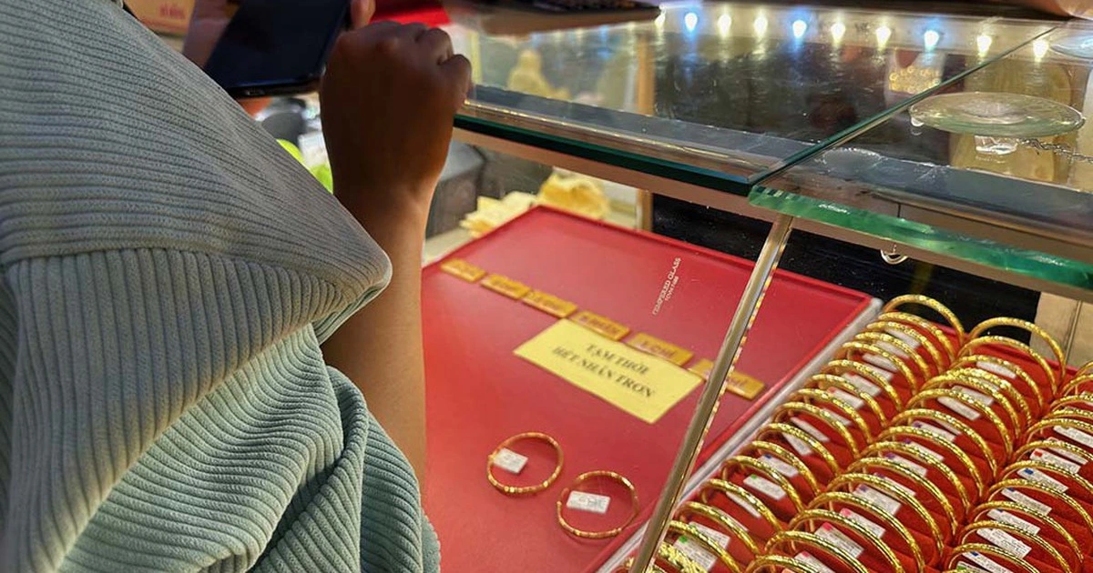 Giá vàng hôm nay 5.3.2026: Neo trên 184 triệu đồng một lượng