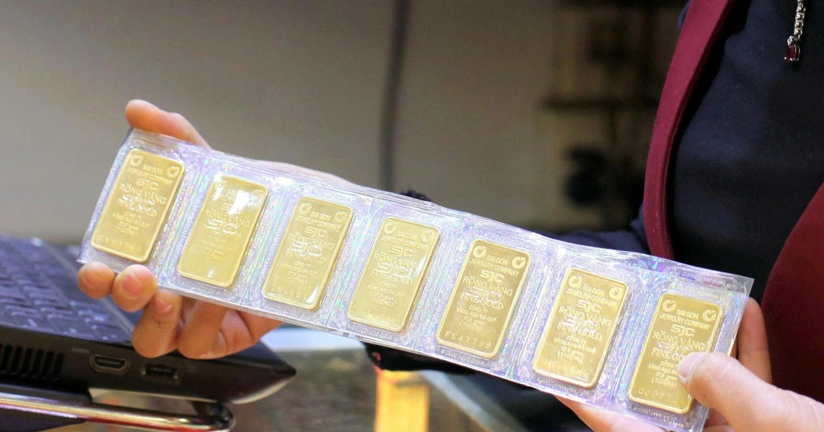 Giá vàng, giá bạc tiếp tục giảm