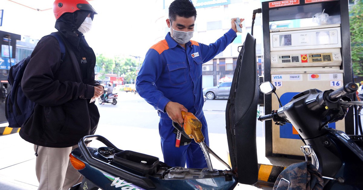 Dự báo giá xăng dầu ngày mai 5.3 tăng mạnh, có cần trích quỹ để bình ổn?