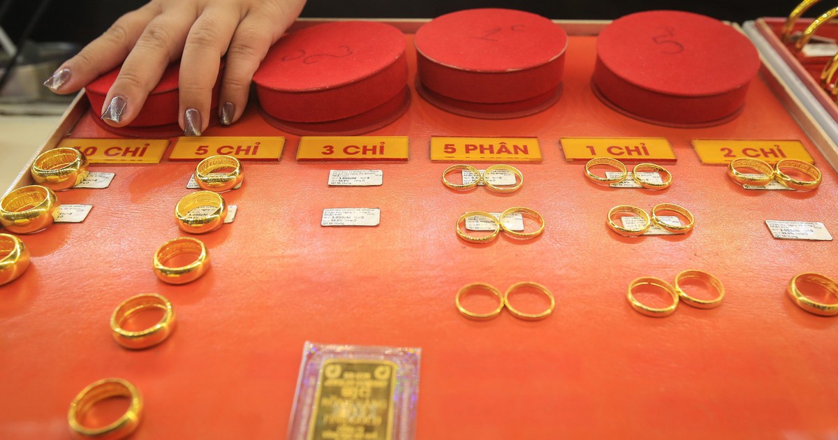 Giá vàng hôm nay 16.3.2026: Vàng trong nước đắt hơn thế giới gần 24 triệu đồng/lượng