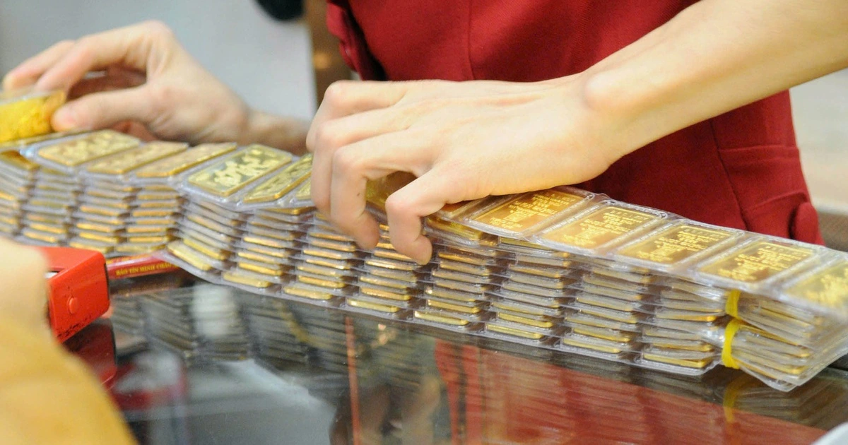 Giá dầu cao vút, kịch bản nào cho vàng, chứng khoán?