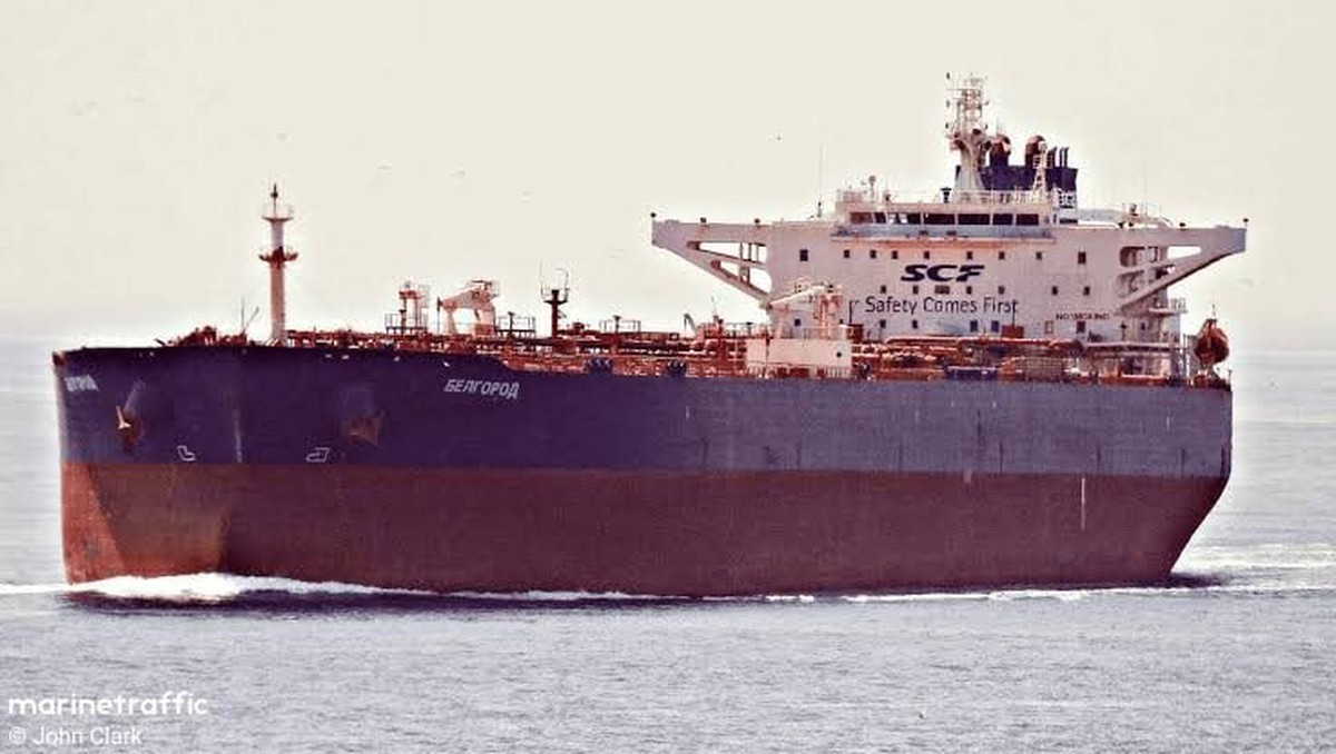 Thách thức mọi đe doạ bắt giữ, hàng chục tàu chở dầu của Nga vẫn ung dung đi qua eo biển của một nước G7