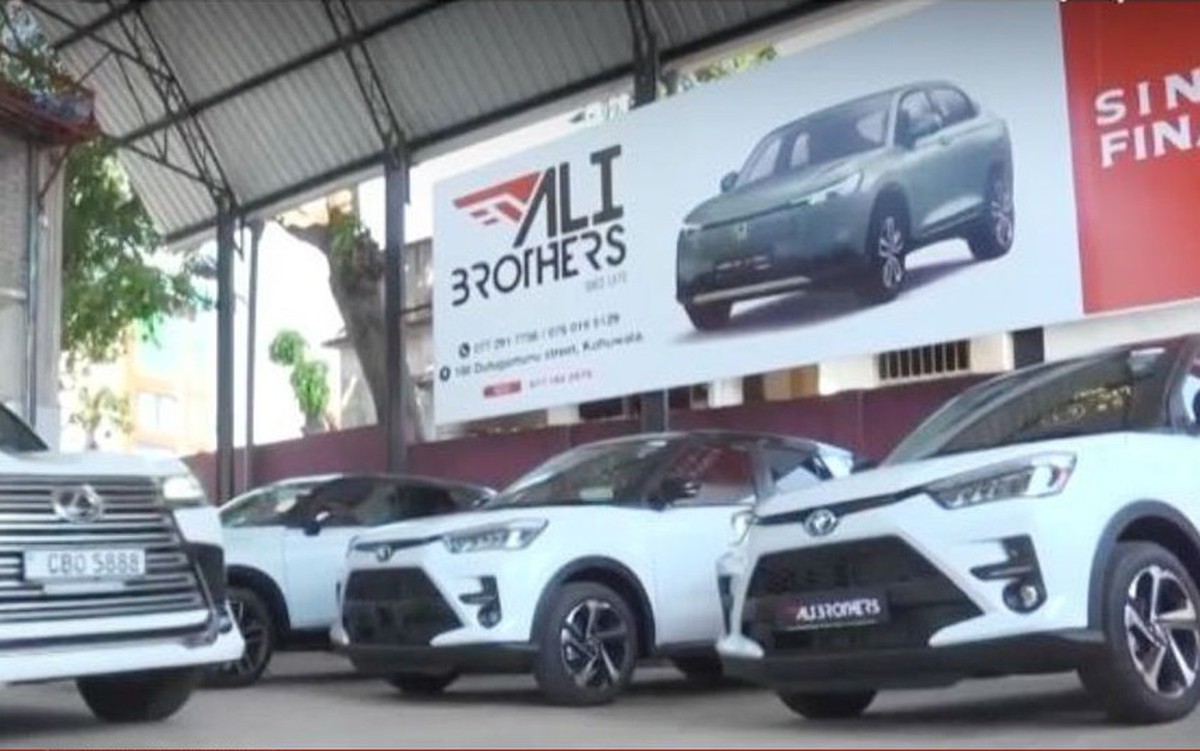 Tắc nghẽn Hormuz, xuất khẩu ô tô cũ châu Á tìm đường mới