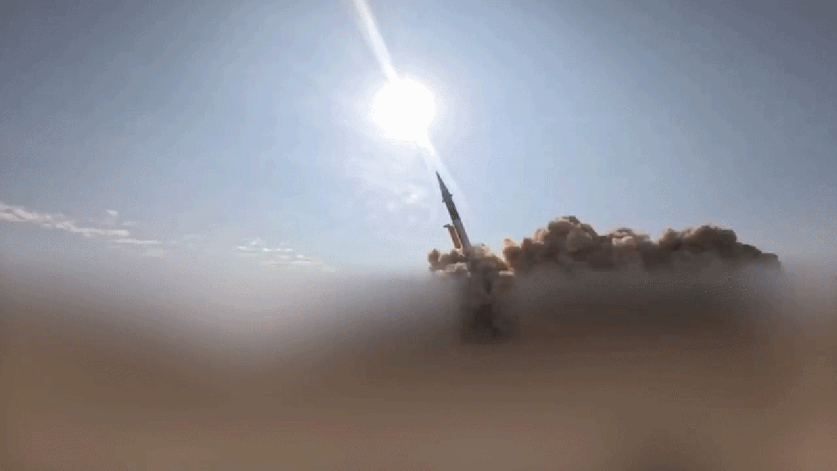 Iran tuyên bố nã trúng nơi có 200 sĩ quan Mỹ, B-52 tham chiến - Xuất hiện tin về "kế hoạch Thiên Nga Đen của Putin"