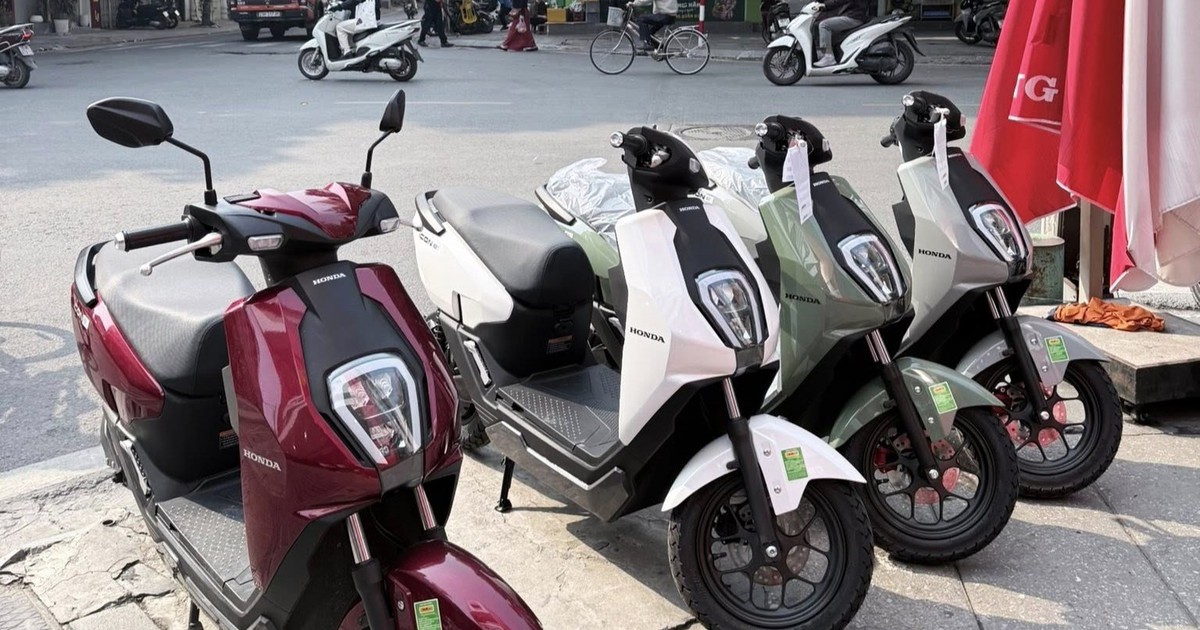 Xe máy điện đầu tiên của Honda tại Việt Nam giảm giá